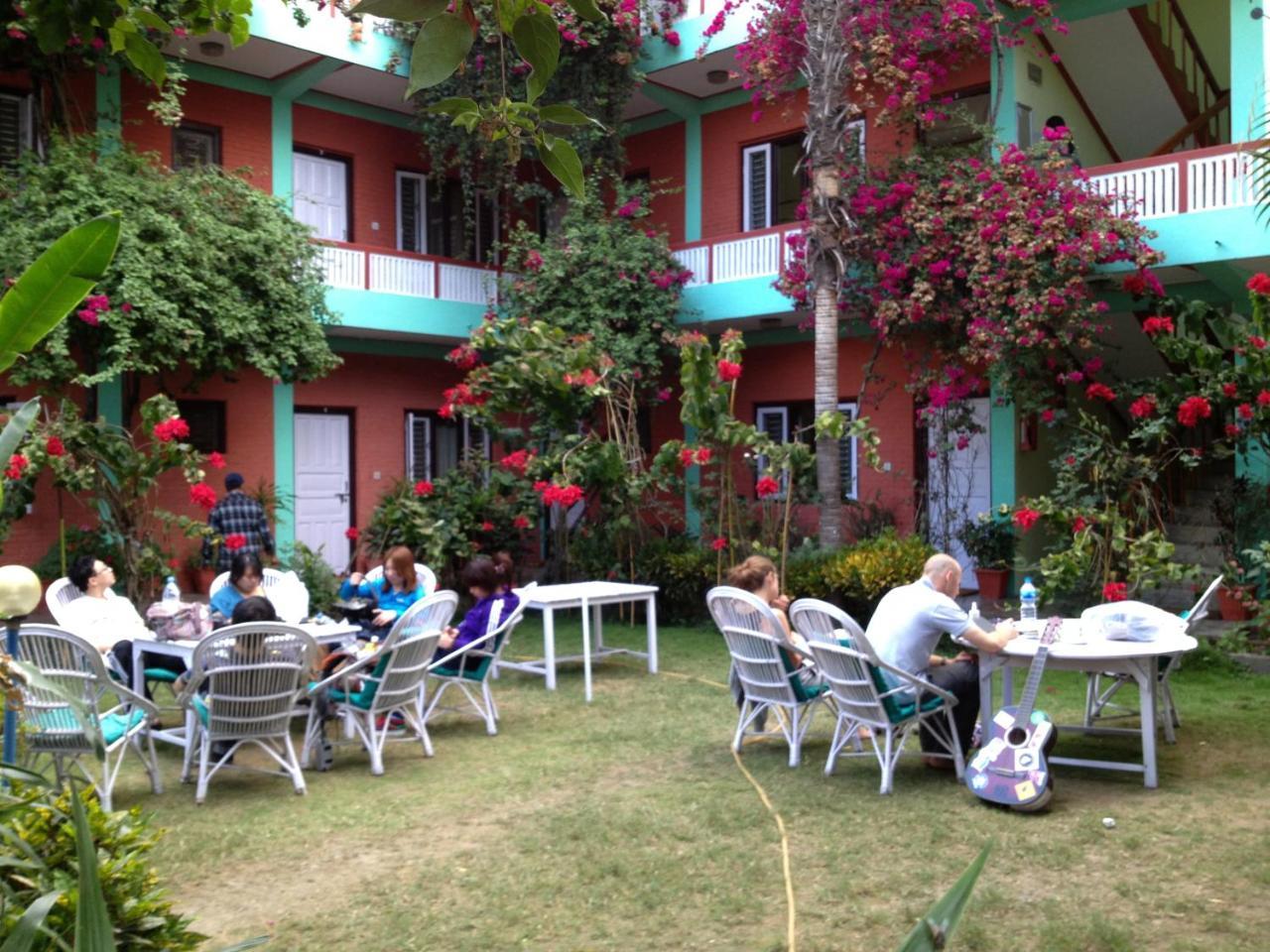 New Pokhara Lodge - Pokhara Lakeside Екстер'єр фото