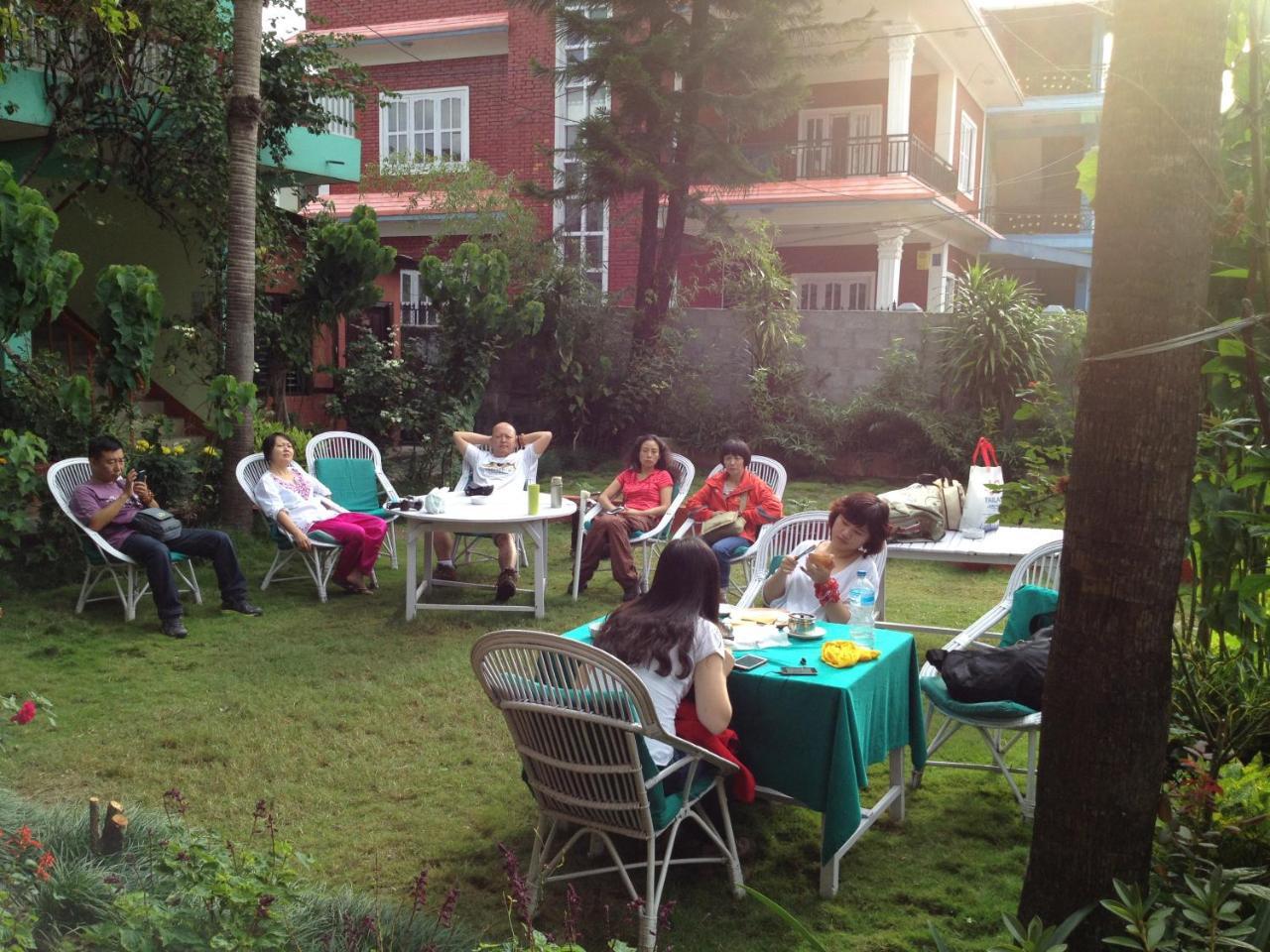 New Pokhara Lodge - Pokhara Lakeside Екстер'єр фото