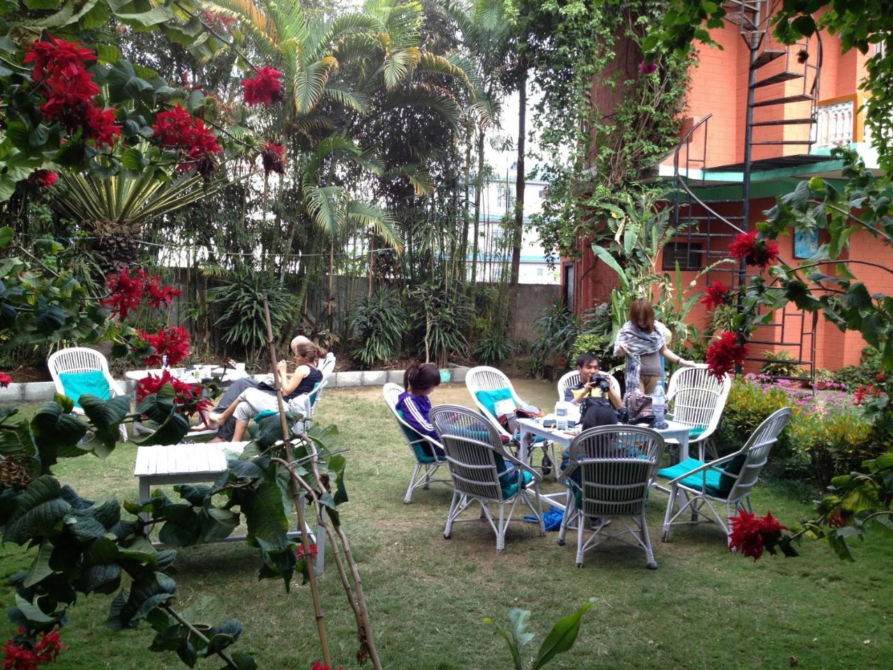 New Pokhara Lodge - Pokhara Lakeside Екстер'єр фото
