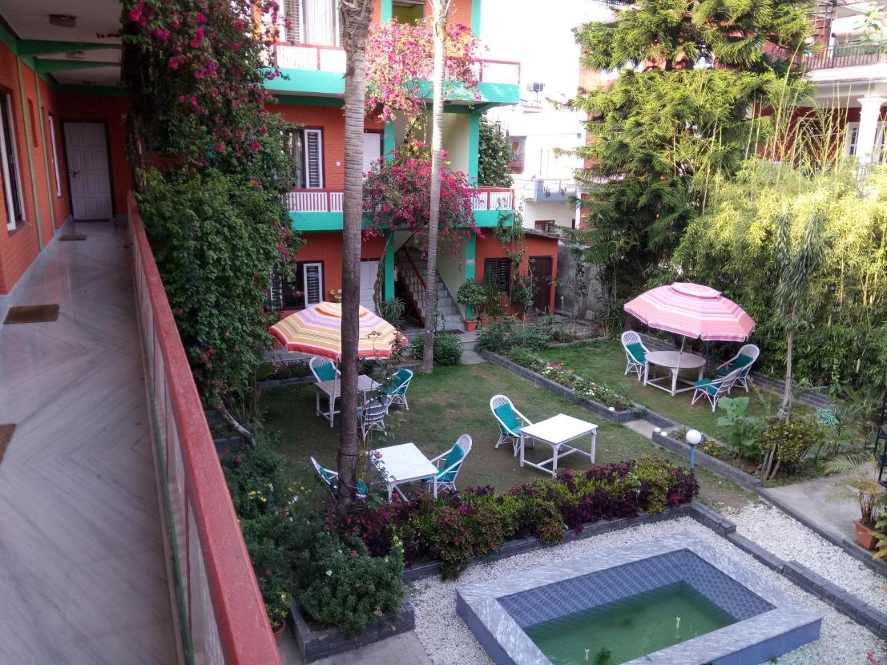 New Pokhara Lodge - Pokhara Lakeside Екстер'єр фото