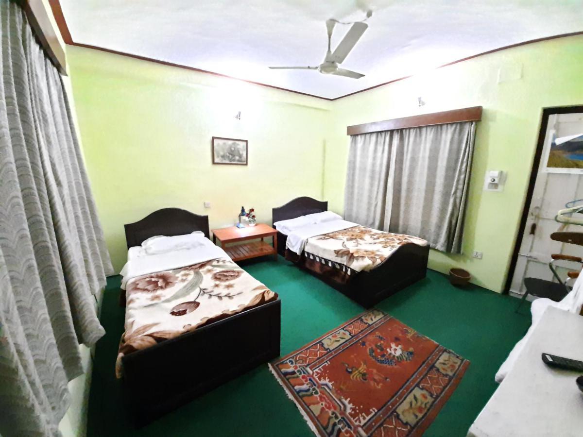 New Pokhara Lodge - Pokhara Lakeside Екстер'єр фото
